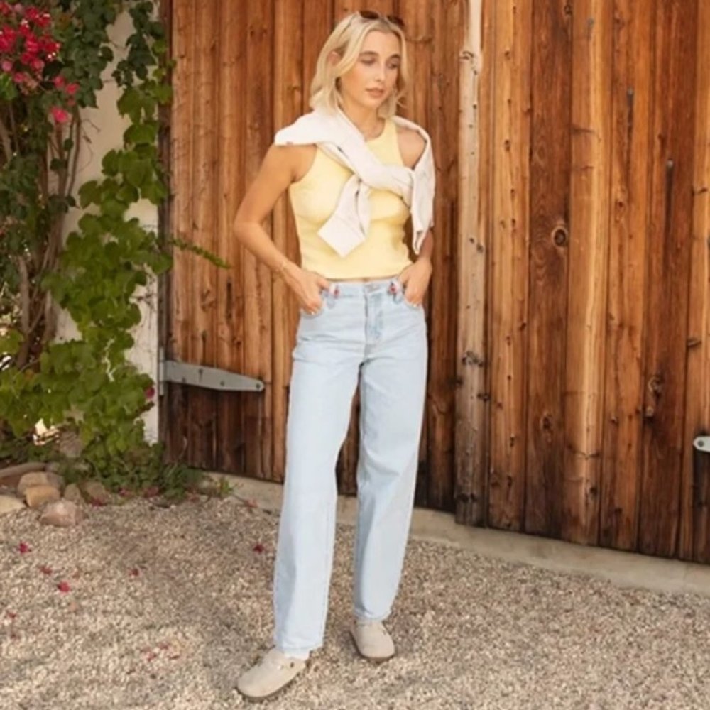 Levi's Premium denim BAGGY DAD WOMEN'S JEANS in light sugar light wash size 24